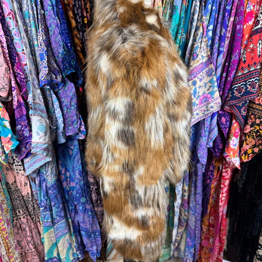 ✨ SPELL The Nomad Faux Fur Jacket ✨ NWT - Picture 7 of 10